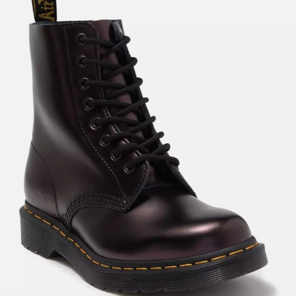 Dr MARTENS 1460 Pascal Red CHROMA